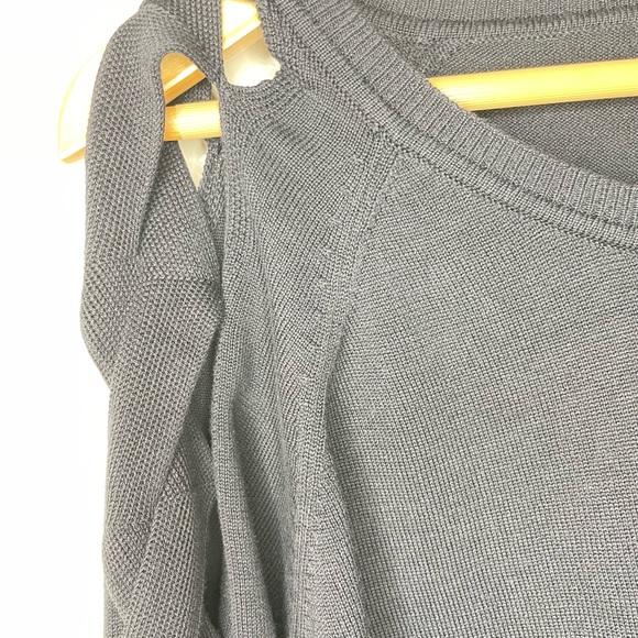 Milly Cutout Shoulder Long Sleeve Pullover Sweater - Picture 5 of 13